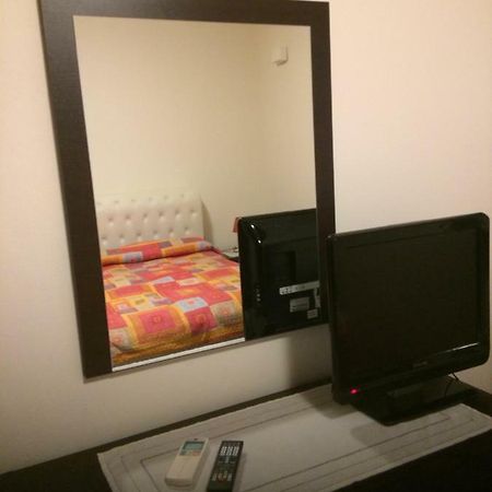 Apartamento Locazione Turistica Lea Castelnuovo del Garda Exterior foto