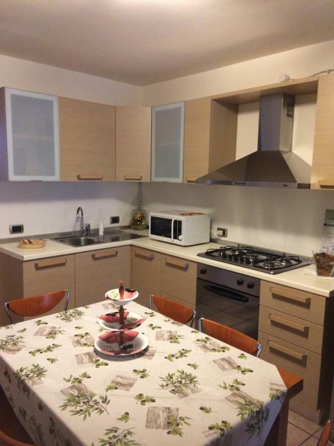 Apartamento Locazione Turistica Lea Castelnuovo del Garda Exterior foto