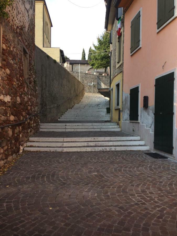 Apartamento Locazione Turistica Lea Castelnuovo del Garda Exterior foto